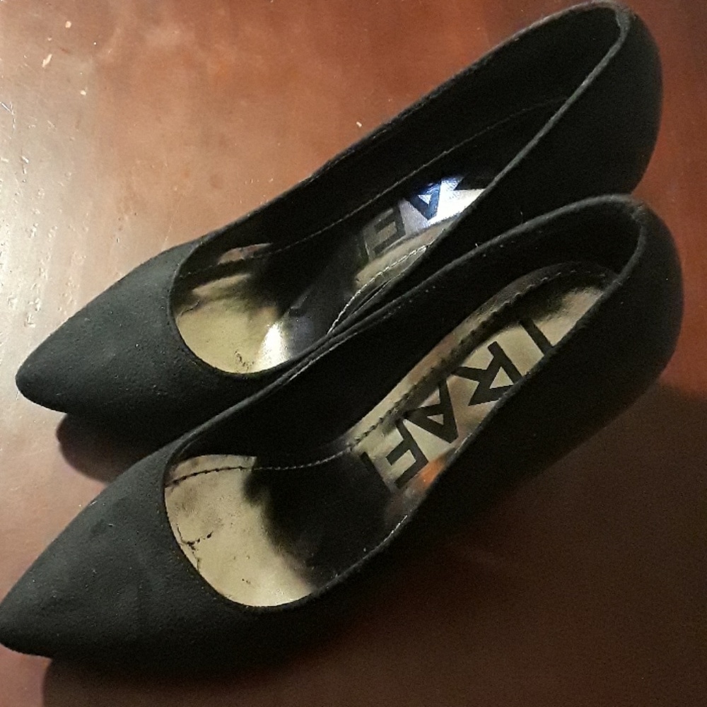 Traffic Women Black Suede Pumps